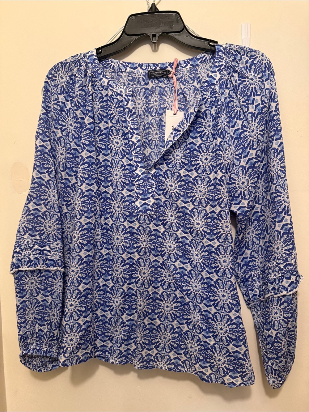 Vineyard Vines Blue and White Floral-Print Long Sleeve Blouse
